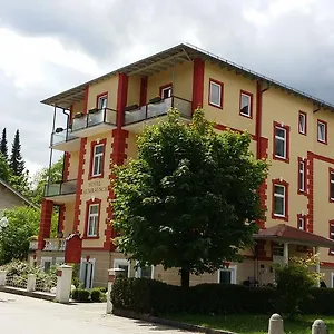 https://hotel-almrausch.com-bavaria.com
