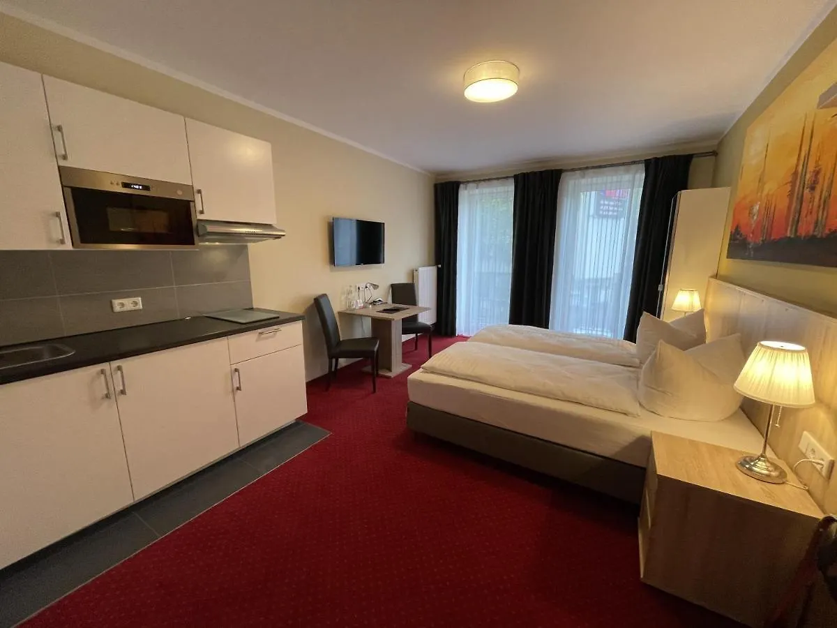 Palm Premium Hotel & Apartments Dusseldorf 3*,