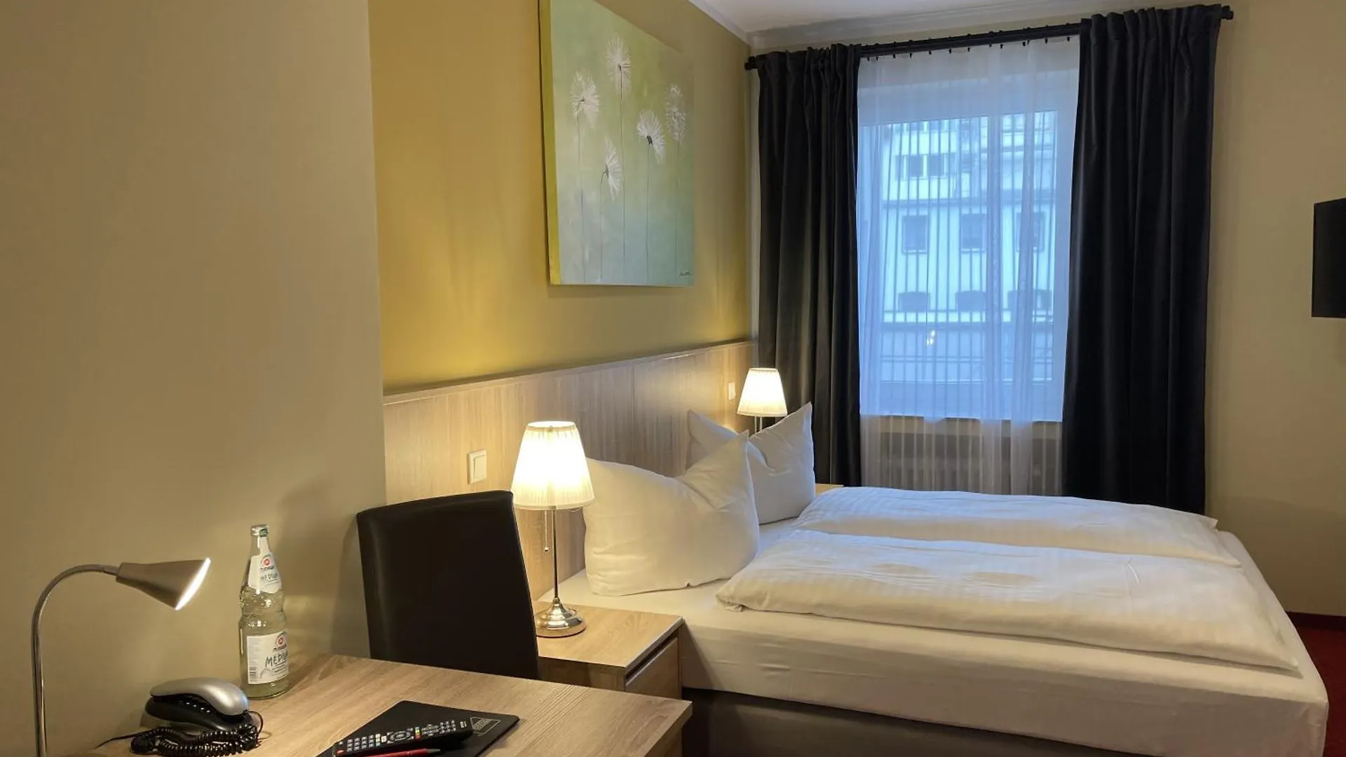 Palm Premium Hotel & Apartments Dusseldorf